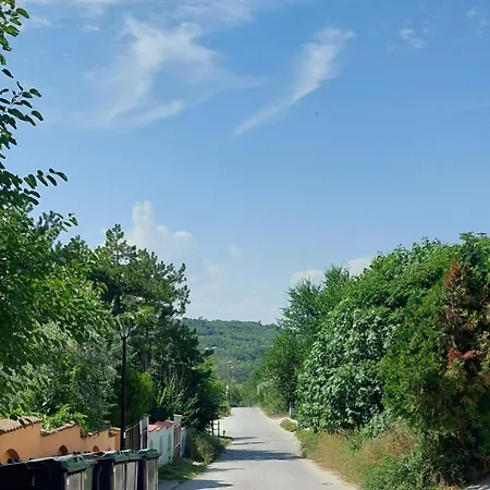 Sea View Hygge - Quiet Residential Apartment