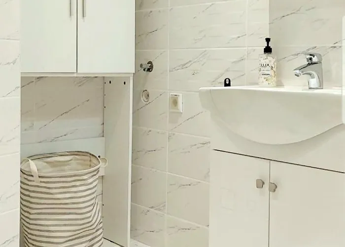 Sea View Hygge - Quiet Residential דירה