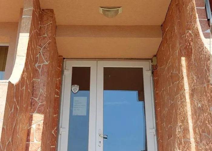 Sea View Hygge - Quiet Residential קברנה