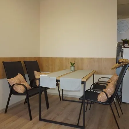 Sea View Hygge - Quiet Residential *