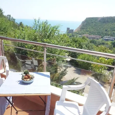 Sea View Hygge - Quiet Residential Апартаменты