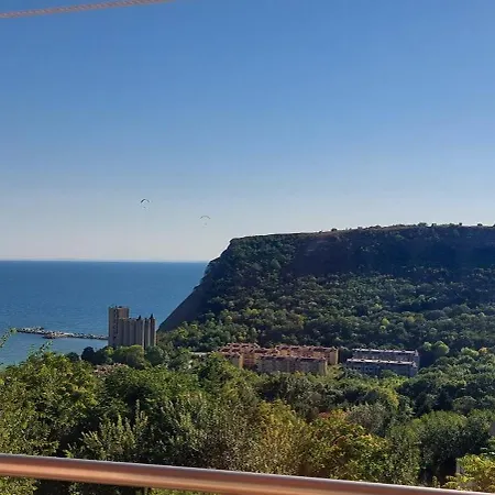Sea View Hygge - Quiet Residential Appartement *