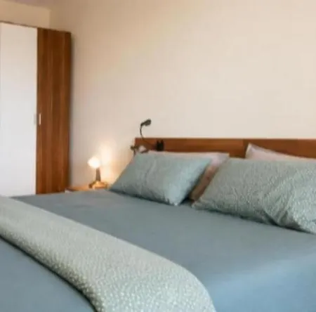Sea View Hygge - Quiet Residential *